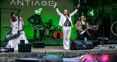 Anitage - Die Band, der das weiße Kaninchen folgt.
